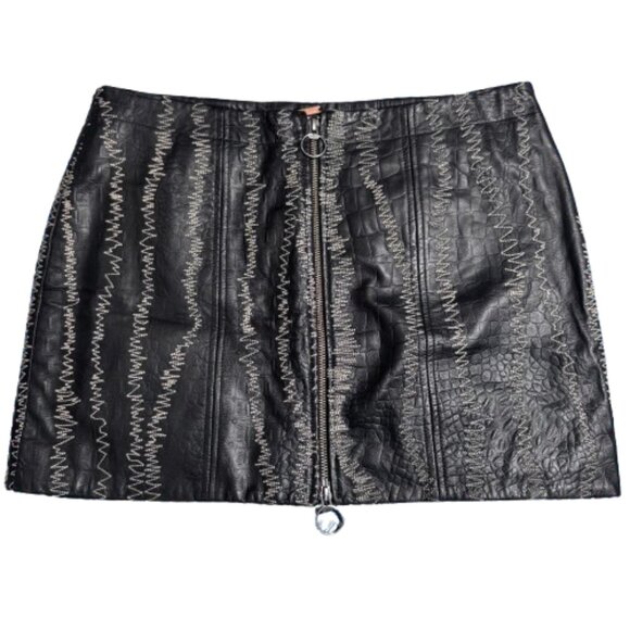Free People Rock The Croc Lamb Leather Whimsigoth Y2K Mini Skirt (Size 10) - Picture 2 of 15